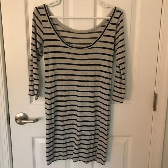 CLUB MONACO Scoop-neck & back  Striped Dress. - Picture 4 of 8